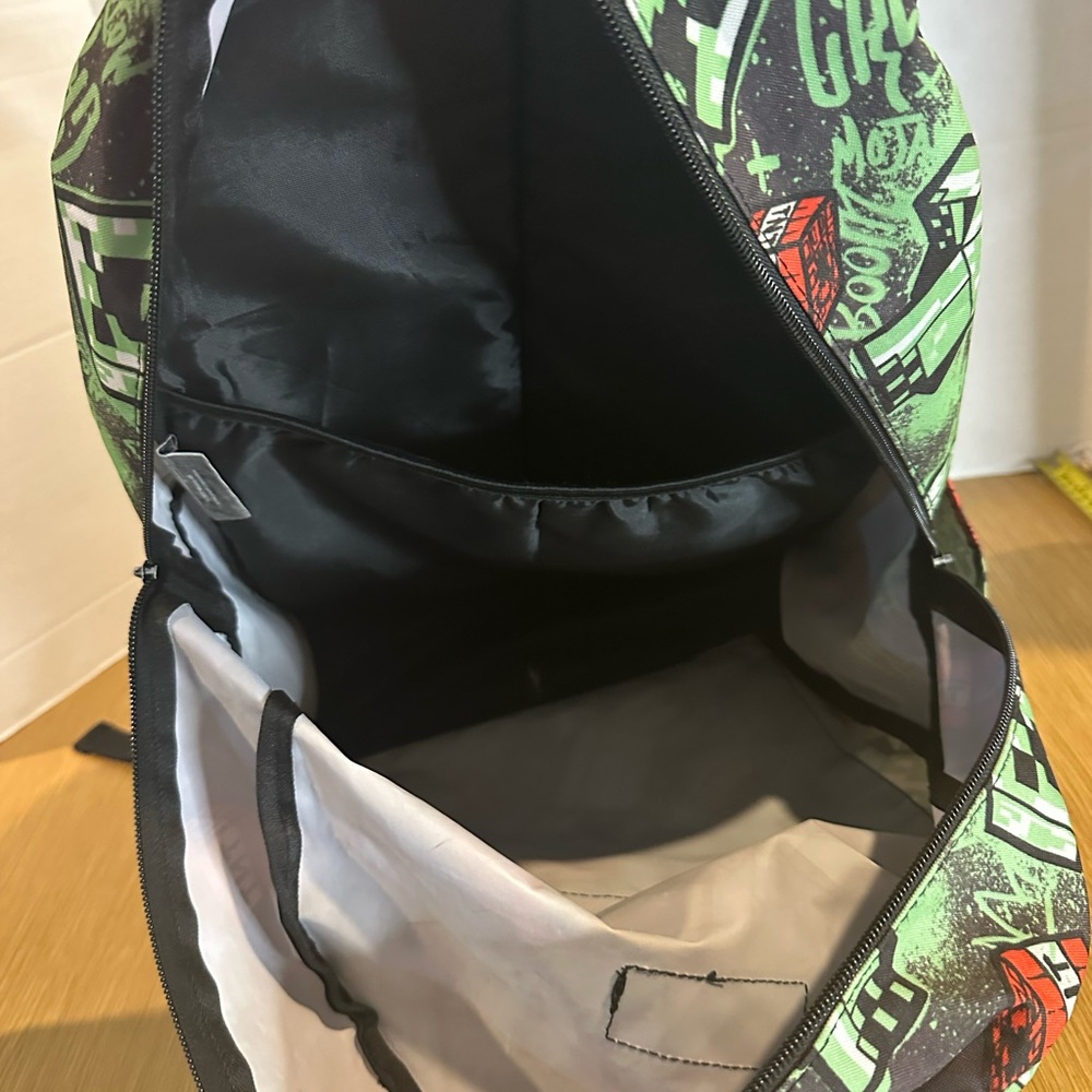 Minecraft Kids Backpack - Picture 10 of 15